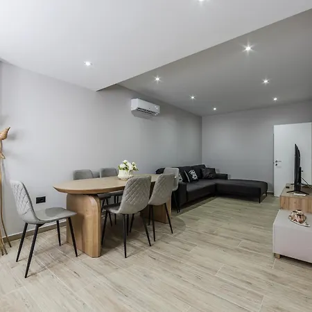 Appartamento Azure Coast Living Duplex *